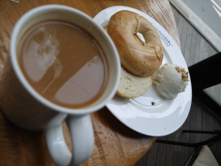 1407030339-3191761344 Seoul-Coffee Smith簡單一杯咖啡貝果三明治也超美味