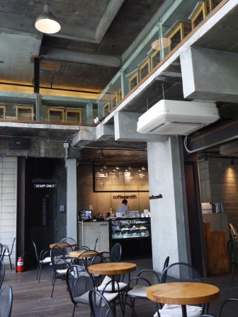 1407071999-381596397 Seoul-Coffee Smith簡單一杯咖啡貝果三明治也超美味