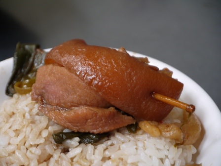1408202426-1113602625 彰化-泉焢肉飯 入口即化的口感皮超好吃
