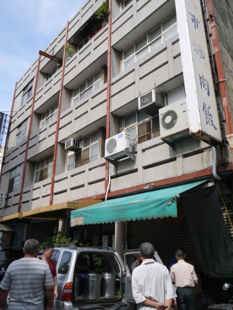 1408254521-478930385 彰化-夜市爌肉飯 盛夏大排長龍只為朝思暮想的這一碗