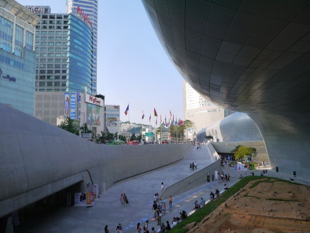 1408461939-3183693097 Seoul-東大門設計廣場 札哈哈蒂設計 來自星星的新地標