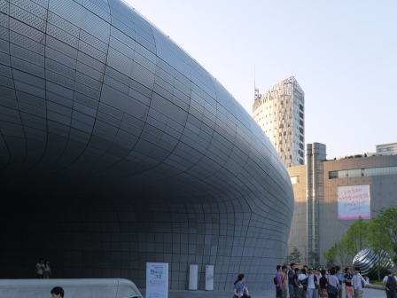 1408461947-3627876347 Seoul-東大門設計廣場 札哈哈蒂設計 來自星星的新地標