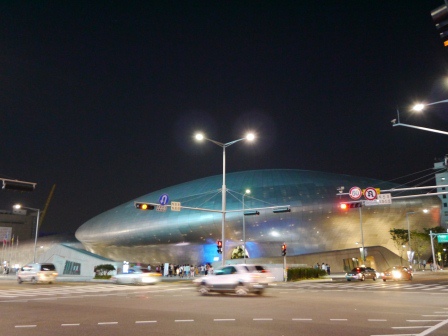 1408461948-372270091 Seoul-東大門設計廣場 札哈哈蒂設計 來自星星的新地標