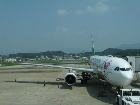 1411479930-1107815957 2014台北福岡飛行 Hello Kitty!!!可以不要這麼死腦筋嗎?