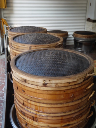 1411904018-190548494 鹿港-阿振肉包vs老龍師肉包 鹿港的包子好好吃