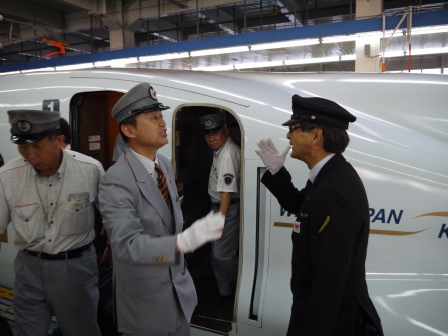 1413556812-1320414462 Hakata-哈哈 在九州也搭得到山陽新幹線