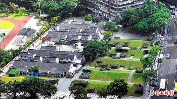 1413694544-1950997589 信義-四四南村 豪宅環繞的古早眷村