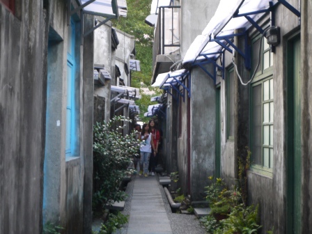 1413694553-536763625 信義-四四南村 豪宅環繞的古早眷村