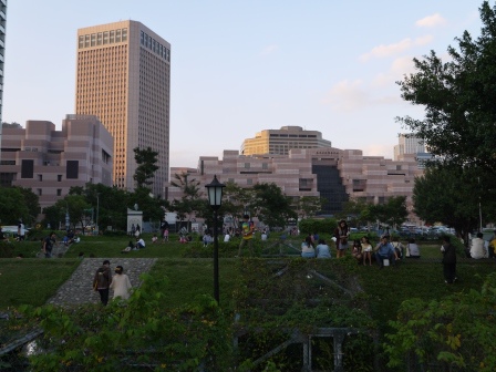 1413694563-1082685049 信義-四四南村 豪宅環繞的古早眷村
