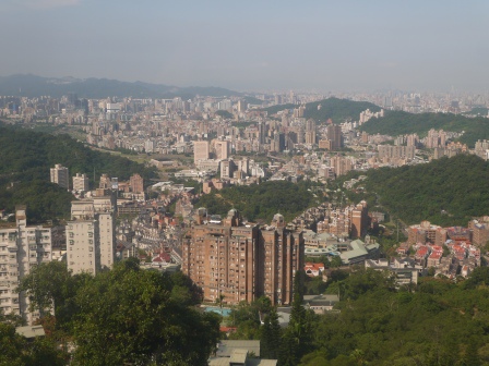1414678133-3142300145 文山-貓空纜車 開幕這麼久現在才來啊??