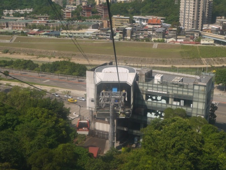 1414678147-2110903596 文山-貓空纜車 開幕這麼久現在才來啊??