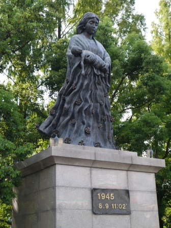 1414905454-2446598627 Nagasaki-原爆紀念 平和公園/原爆中心點