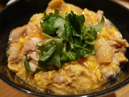 1415107138-3183626518 Fukuoka-かしわ屋源次郎 親子丼還不錯喔