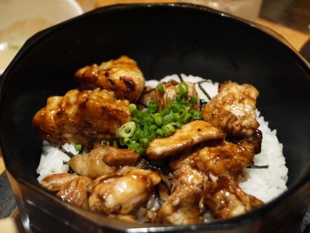 1415107139-1530918309 Fukuoka-かしわ屋源次郎 親子丼還不錯喔