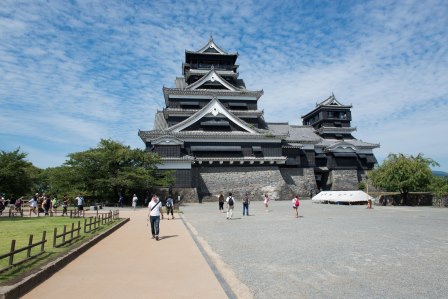 1416236841-586061545 Kumamoto-熊本城 這藍天也太美襯托壯闊的熊本城