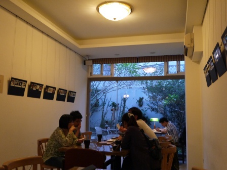1416840676-2036478800 嘉義-33+Vespa 咖啡名店33+V咖啡達人超人煮給你喝