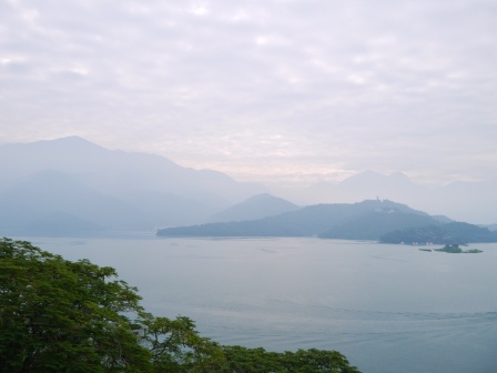 1416841892-655595585 日月潭-日月潭最美景緻 靜謐如仙境般的晨曦(魚池)