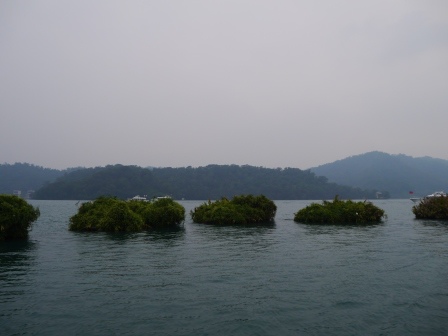1418353230-344140706 日月潭-乘船賞日月潭美景 天氣不優依舊美麗(魚池)