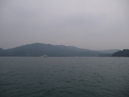 1418353233-3202734518 日月潭-乘船賞日月潭美景 天氣不優依舊美麗(魚池)