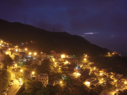 3939250950d94940818e37373f32b412 瑞芳-山城九份越夜越美麗