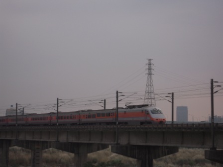 40f010089532013a66a498c6e9374c8e 竹北-單車黑白騎