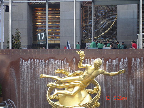 4ac5ca5329b5a New York-Fifth Avenue逛不停