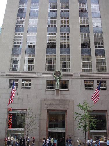 4ac5ca54191ea New York-Fifth Avenue逛不停
