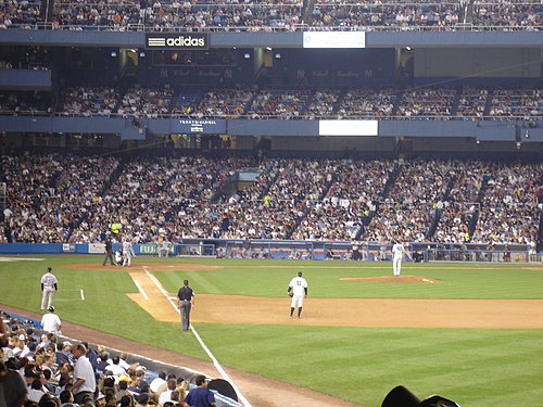 4ac5ca5cf1083 New York-Yankee Stadium看建仔比賽