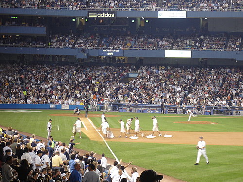 4ac5ca5d70600 New York-Yankee Stadium看建仔比賽
