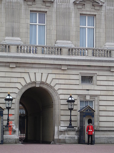 4ac5ca647c2b4 London-白金漢宮女王在家嗎？