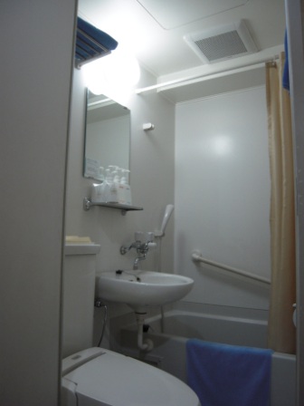 4aff662e593d3 Tokyo-烏龍事件(Cube Hotel Ueno Express, Tokyo/Nikko Day 1)