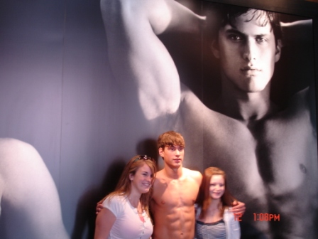 4b34a999d6faa New York-Abercrombie & Fitch