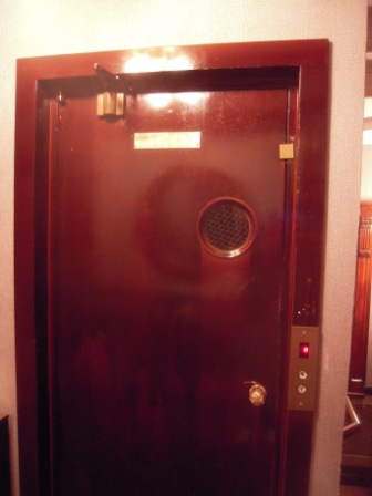 4b40a9b17695c USA-Check in, Check out, Hotel’s traveler
