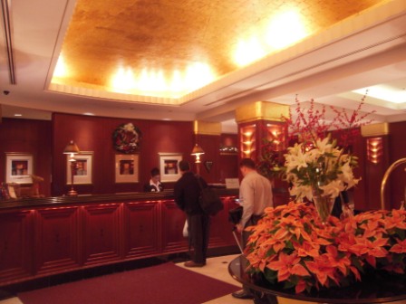 4b40a9f75e8da USA-Check in, Check out, Hotel’s traveler