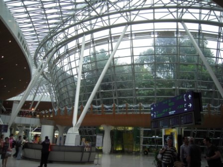 4b51bc1137498 Kuala Lumpur-隨寫，從KL國際機場談起