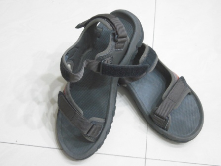 4bf20ecacd901 Super Sandals運動涼鞋Chaco(vs. Teva)