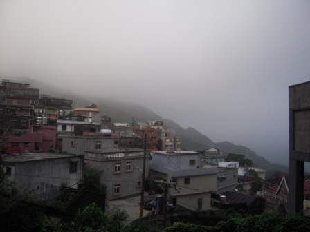 8fe3a5e7d52fc5e299f779bc777dbb66 瑞芳-山城九份晨霧瀰漫