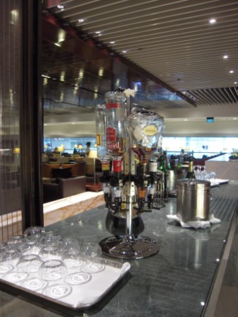 f5722288eeecbe92fc63bba433bfd925 Singapore-Sliver Kris Lounge(新加坡新航貴賓室)&新航商務艙