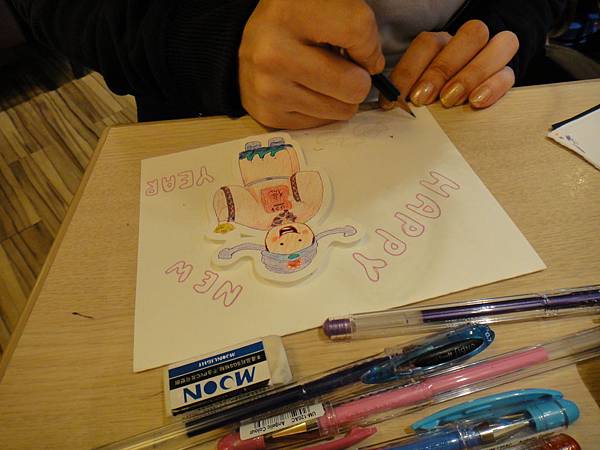 》學生鋼珠筆+色鉛新年卡製作過程(5)