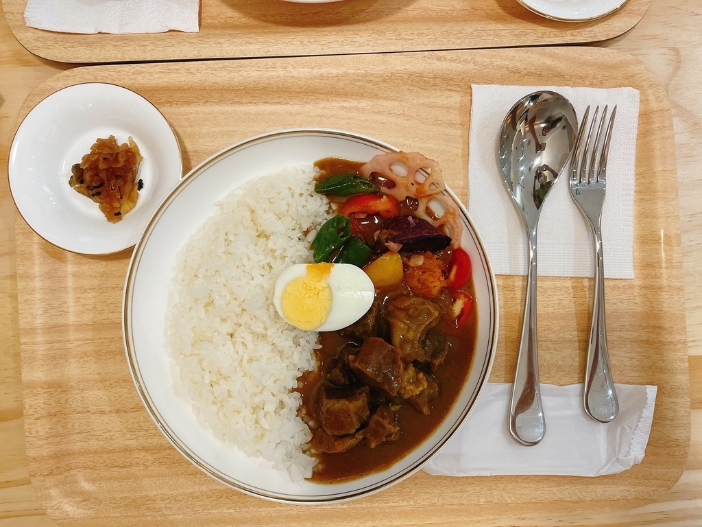 [食記] 不輸日本的美味 台南公園路芙蓉熟成咖