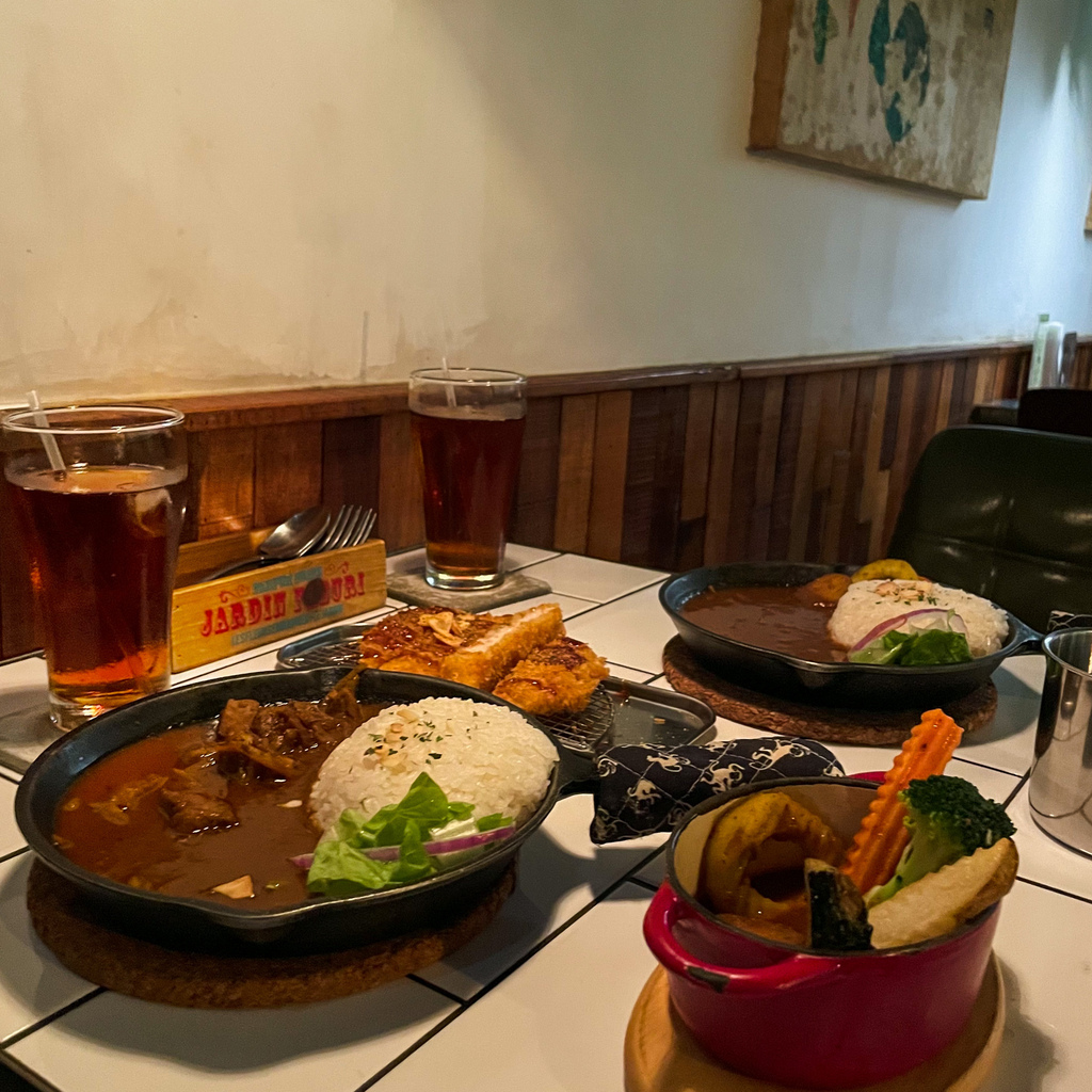 [食記] 淡水野營風格日式咖喱飯