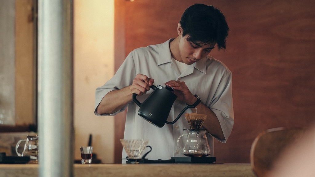 [食記] 嘉義老宅咖啡花磚咖啡。淺花樓
