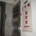 三樓門口消防安全設備1.JPG