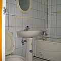 公用浴廁.JPG