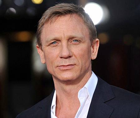 daniel-craig-premiere-cowboys-and-aliens-01