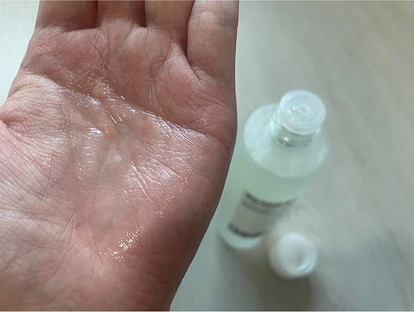簡化護膚程序：用【ACP】「肌能水」和「白油」來打造極簡水光