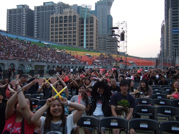 WE ARE X!!! WE ARE X!!!