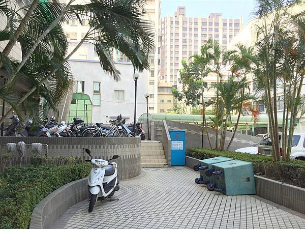 相片 2014-10-21 上午10 33 52.jpg 相片 2014-10-21 上午10 33 52.jpg