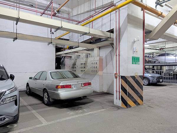 PXL_20250507_024350546.NIGHT.jpg PXL_20250507_024350546.NIGHT.jpg