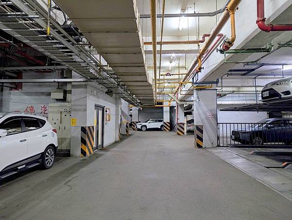 PXL_20250507_024430380.NIGHT.jpg PXL_20250507_024430380.NIGHT.jpg